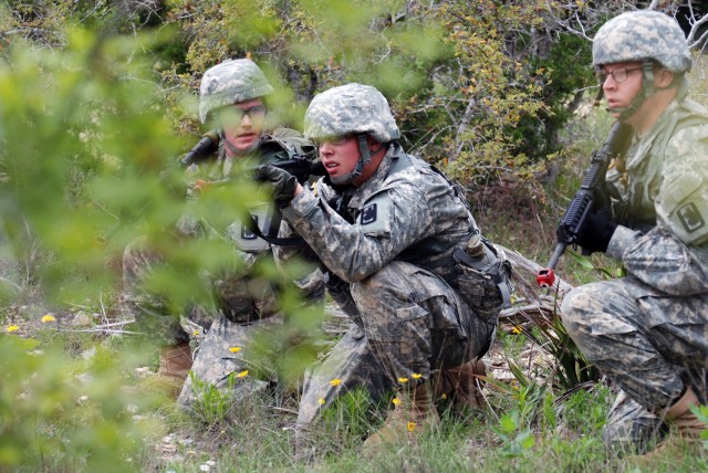 717th MI Battalion course develops junior leaders | Article | The ...