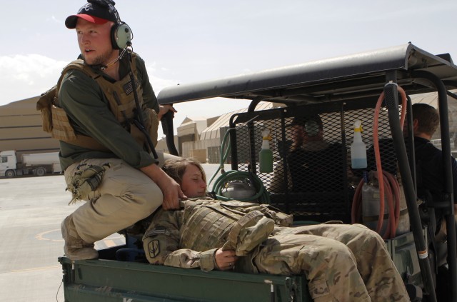 Columbia Helicopters team up with US Soldiers for Afghanistan survival training - Special Operations Style