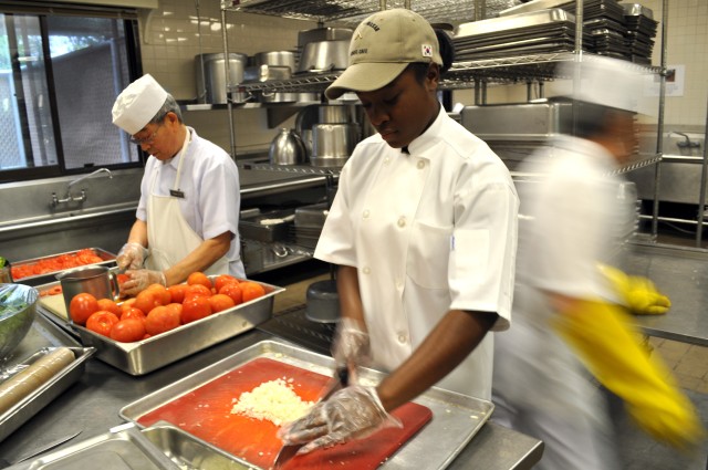 Honor's Cafe chef wows national competition