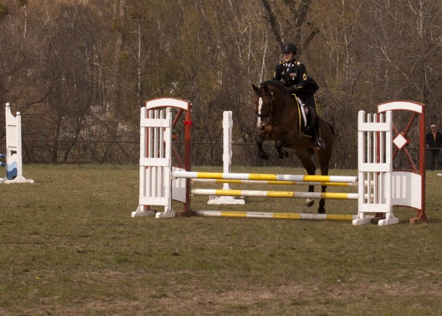 Army Reserve Soldier takes on the best during World Cavalry Championships