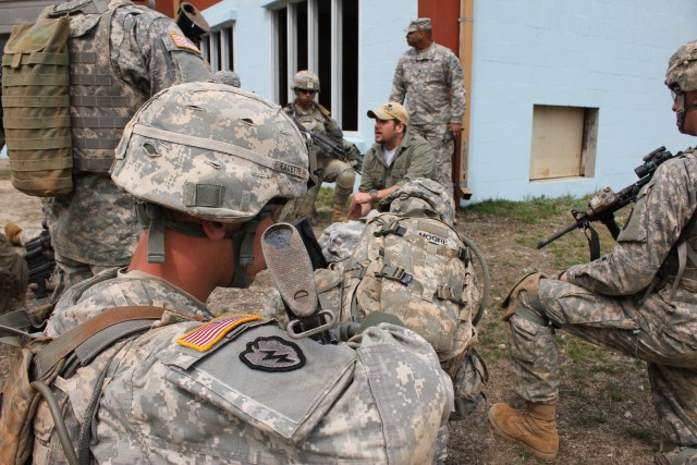 1-21 Infantry Regiment Soldiers conduct IED training