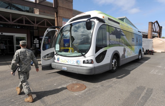 Hydrogen-powered bus at Lewis-McChord
