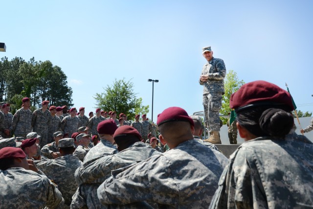 Army's top cop visits Fort Bragg MPs