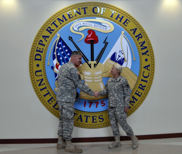 CG, Army Materiel Command, visits FORSCOM Headquarters