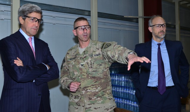 Senator Kerry Visits DFIP