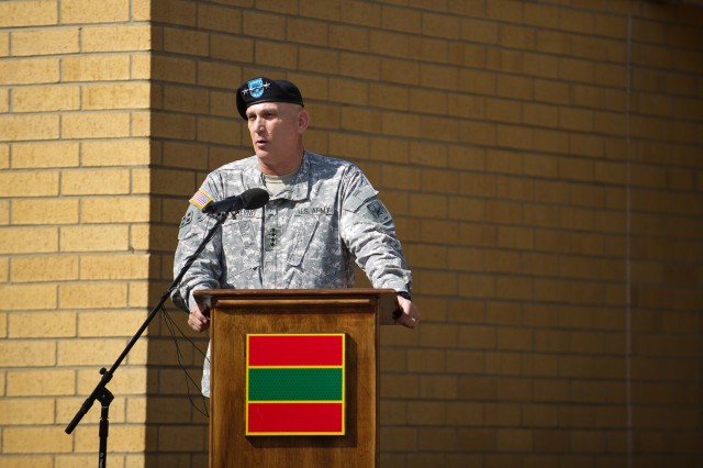 Odierno speaks at Laughery Silver Star ceremony