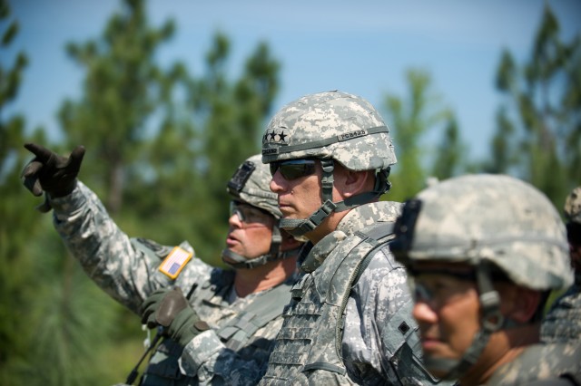 Burleson briefs Odierno and Chinn