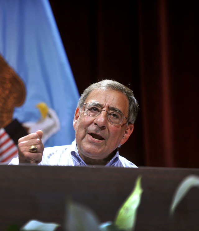 Panetta addresses troops on Fort Benning, Ga.