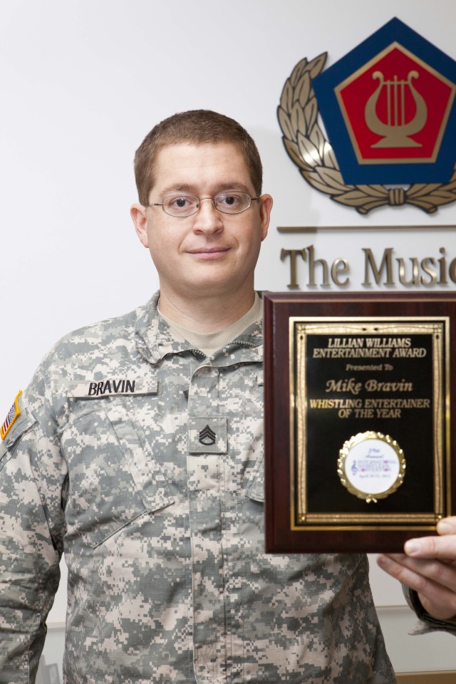 Army Field Band Soldier-Musician wins Entertainer of the Year