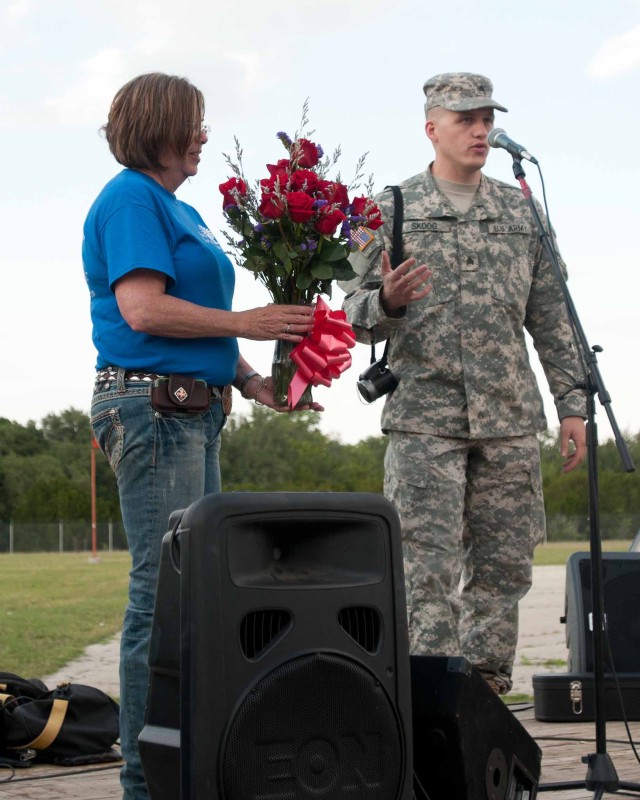 Gatesville church brings Texas hospitality to training troops