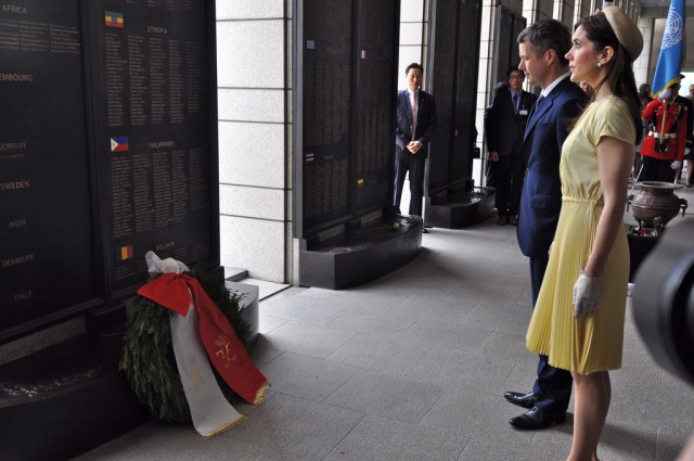 Danish Crown Couple visits War Memorial