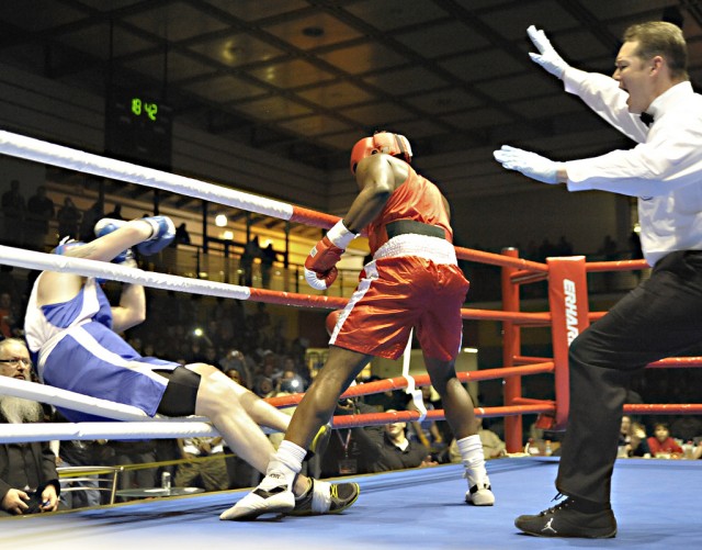 Boxers entertain at USAG Bamberg, Germany