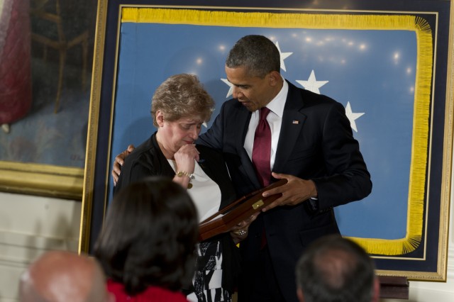 President awards posthumous Medal of Honor Spc. 4 Leslie H. Sabo, Jr.