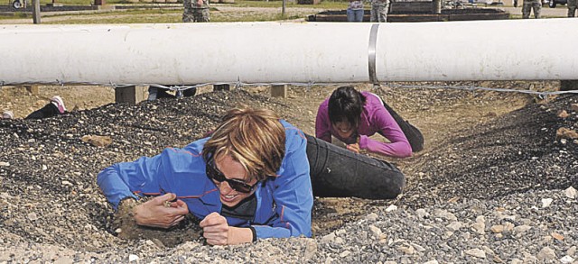 Experience 101: Engineer and Marine spouses spend a day in warriors' boots