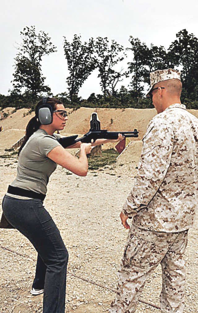 Experience 101: Engineer and Marine spouses spend a day in warriors' boots