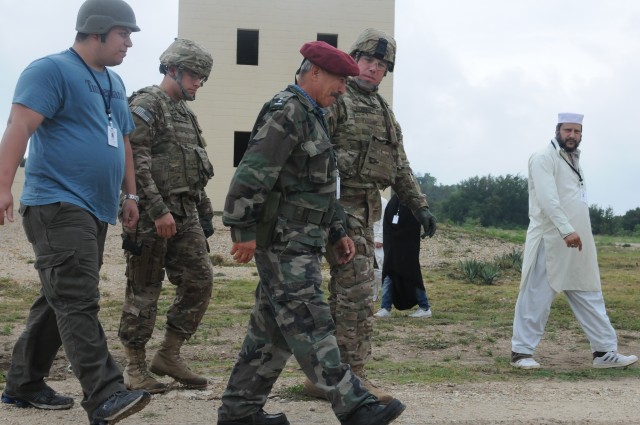 Division West trains MI Soldiers for Afghan deployment