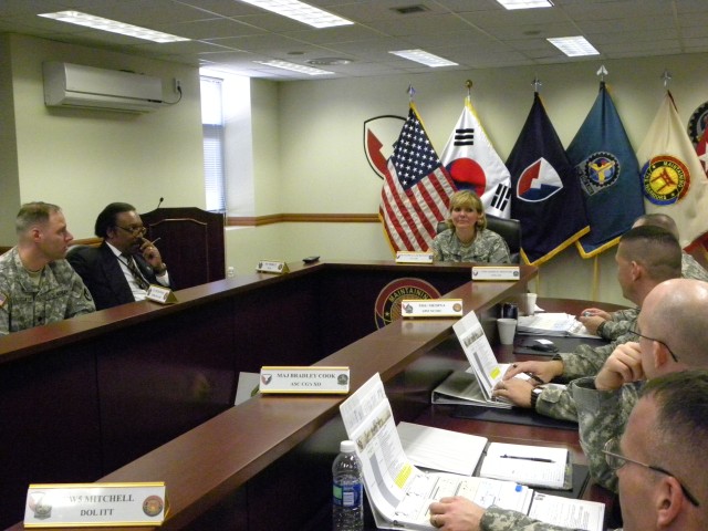 Maj. Gen. McQuistion visits 403rd AFSB