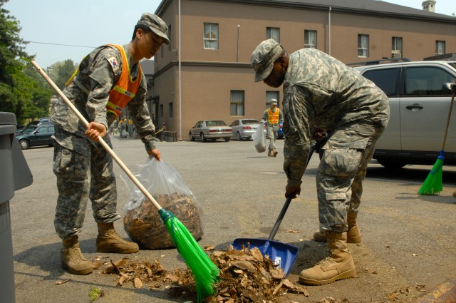 Yongsan spring cleans in anticipation of monsoon