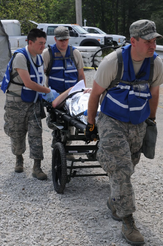 Kentucky's National Guardsmen Work Together for CERFP Evaluations