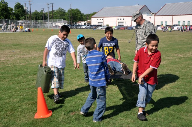 717MIBn at Columbia Heights Field Day