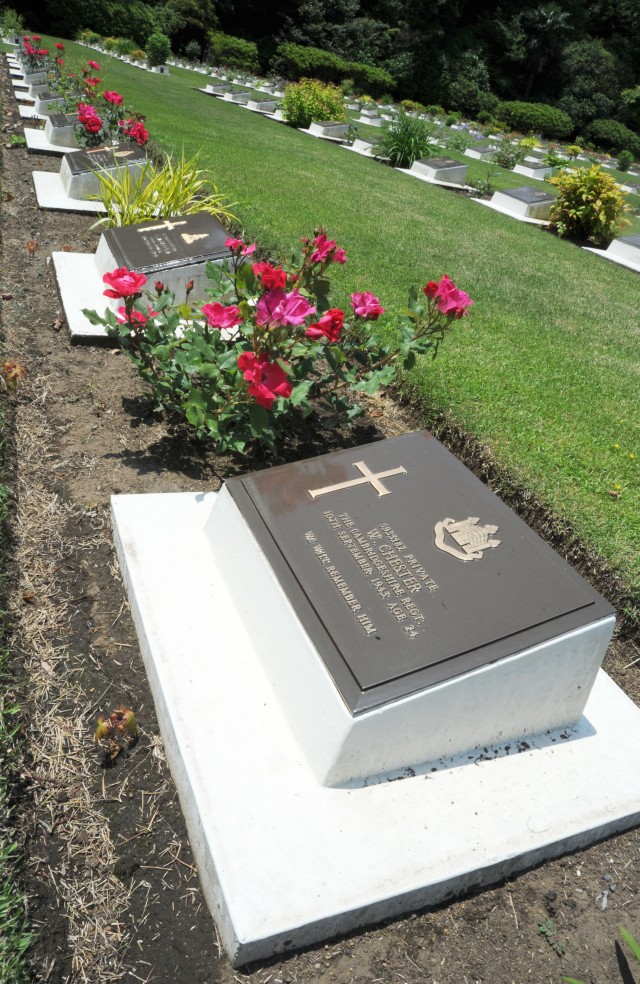 Memorial Day ceremony at Yokohama War Cemetery in Japan honors fallen service members