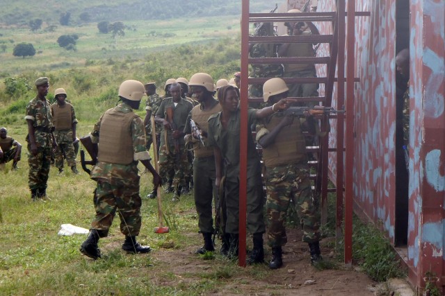 Texas National guardsmen exchange best practices with Burundi Soldiers