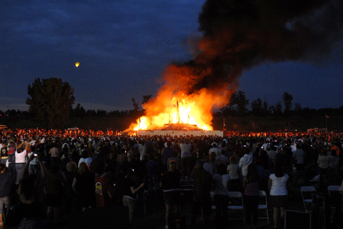 Soldiers join 25th annual Watchfire Article The United States Army