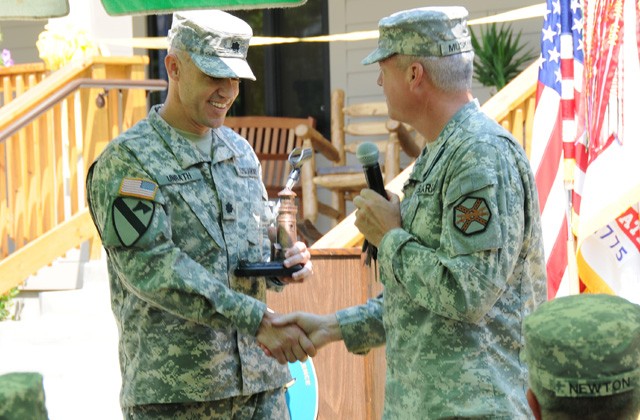 IMCOM honors 2 locals with Army recreation awards