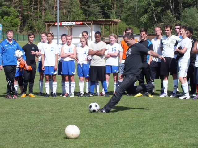Eric Wynalda - I still got it!