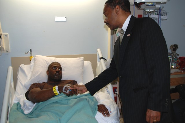 Dr. Woodson visits patient
