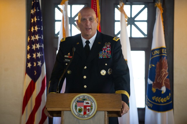Odierno visits Soldiers, local leaders in L.A.