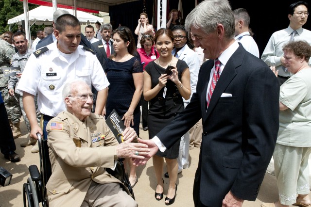 Army Secretary honors, celebrates Army on its 237th Birthday.