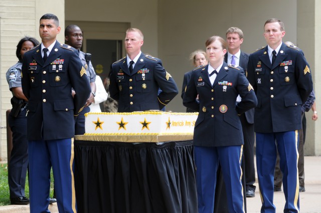 Army marks 237th birthday with thanks, tank, cupcakes