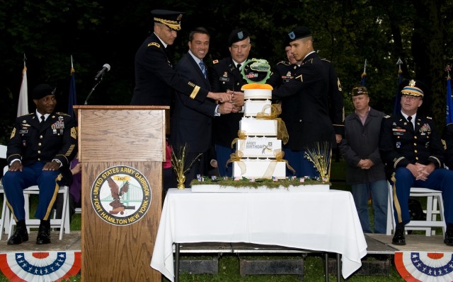 Congressman Grimm hosts Army Birthday Celebration