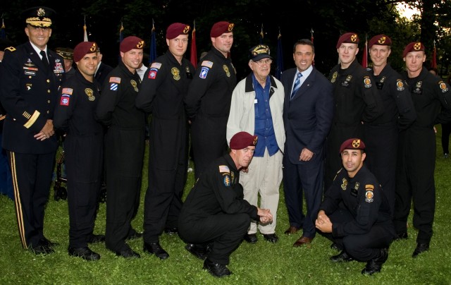 Congressman Grimm hosts Army Birthday Celebration