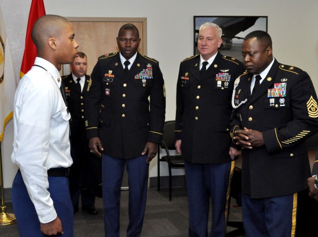 NETCOM selects NCO, Soldier of the Year