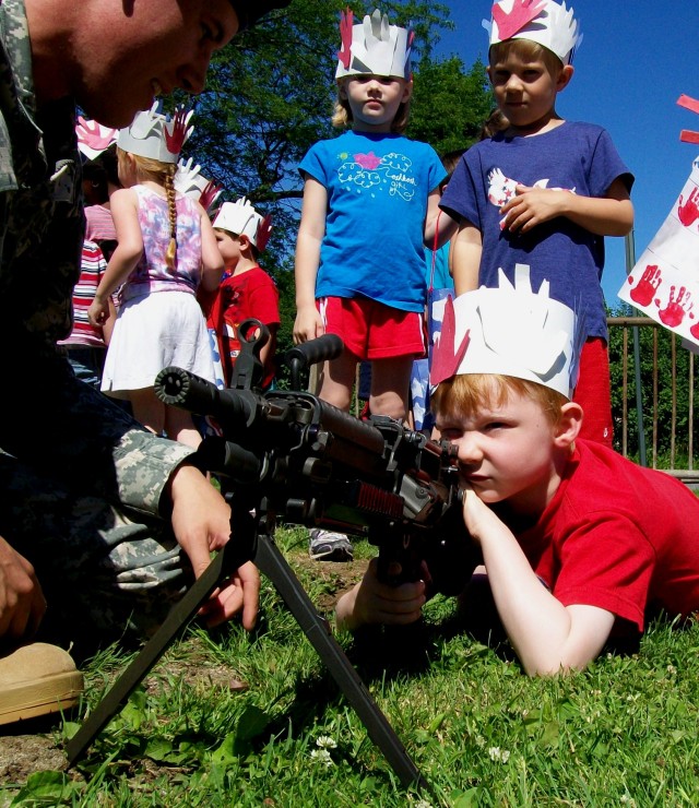 Fort Drum Soldiers help support local Flag Day celebrations