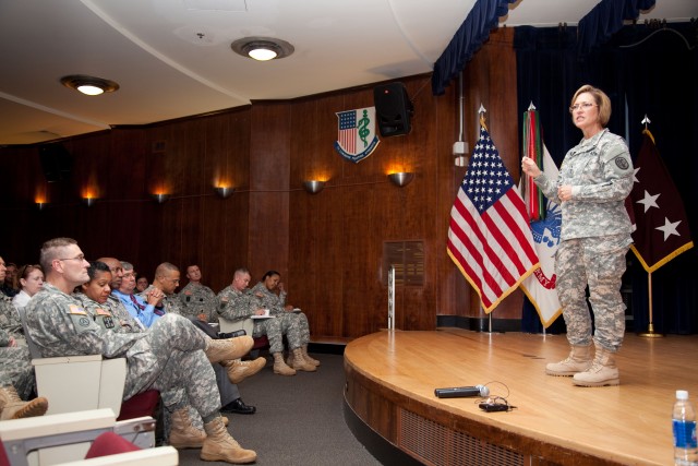 Army Surgeon General visits Pacific region, talks about health readiness