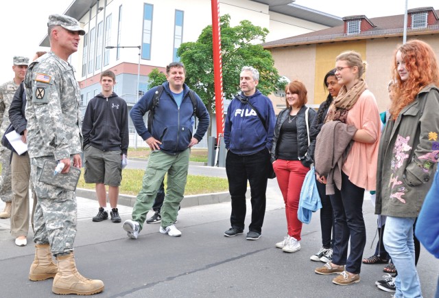 UnderstandinG project students learn about U.S. military mission