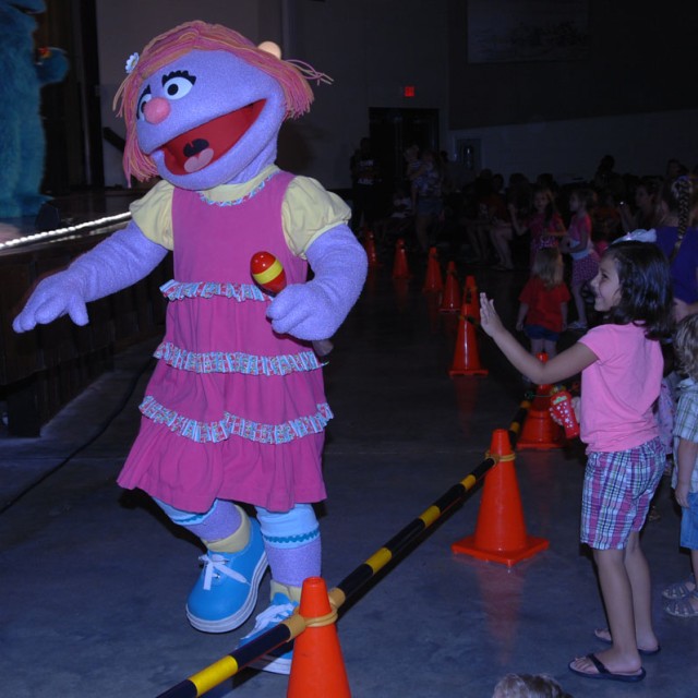 Sesame Street characters brings positive message to Fort Leonard Wood children