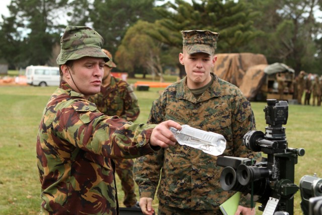New Zealand gunners introduce U.S. Marines to big guns during Exercise Galvanic Kiwi