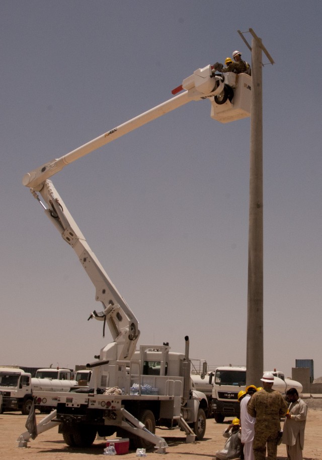 Afghan power company linemen receive training, new equipment during debut training session