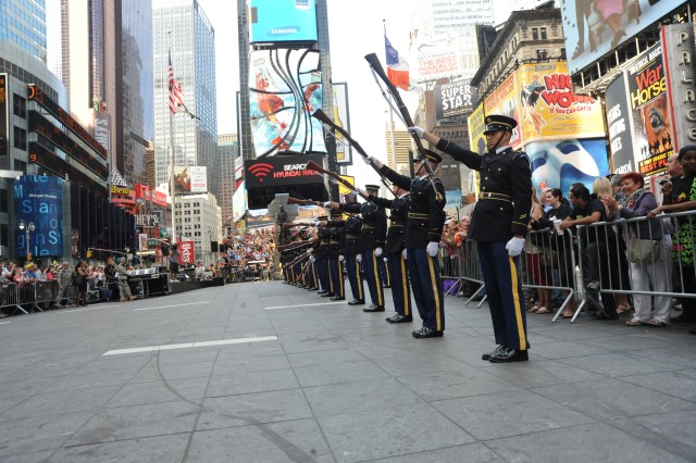 Big Apple; Big Army; Big Plans