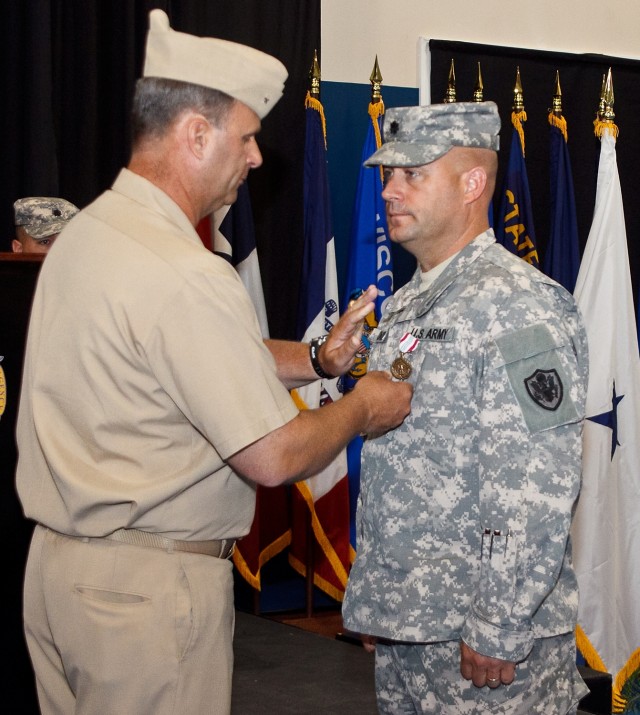 Anniston distribution center welcomes new commander