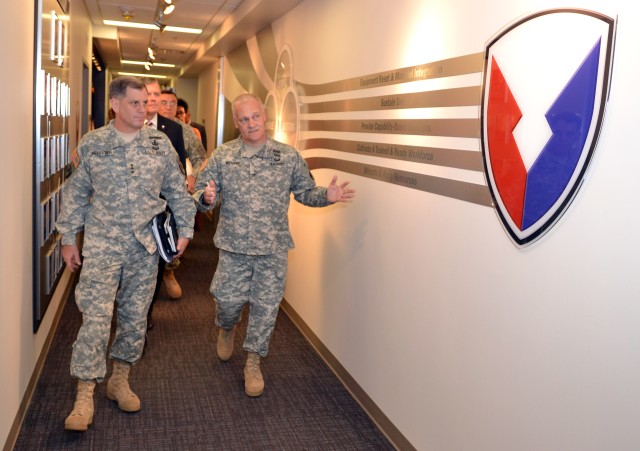 Lt. Gen. Michael Ferriter visits AMC