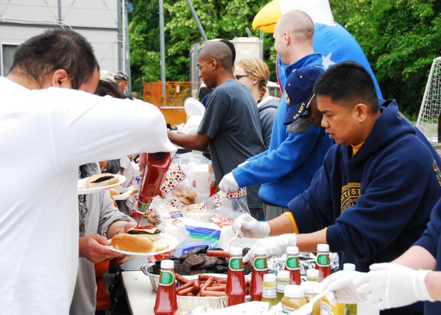 Navy Misawa CPO 365 Program helps tsunami victims