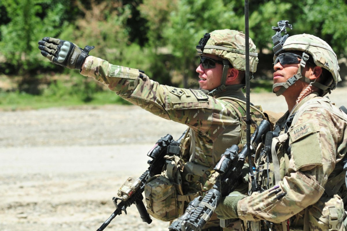 Soldiers dismount for patrol in Enjergay | Article | The United States Army