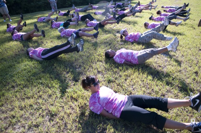 Fort Bragg spouses get to be 'Soldier for a Day'