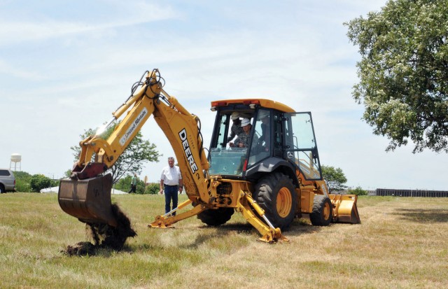 Officials break ground on new hotel at Fort Riley