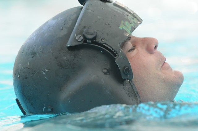 Aircrews train on water survival skills